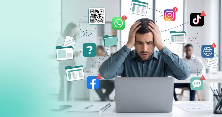 Un uomo confuso davanti al computer con varie icone di canali digitali e fogli di calcolo dispersi.
